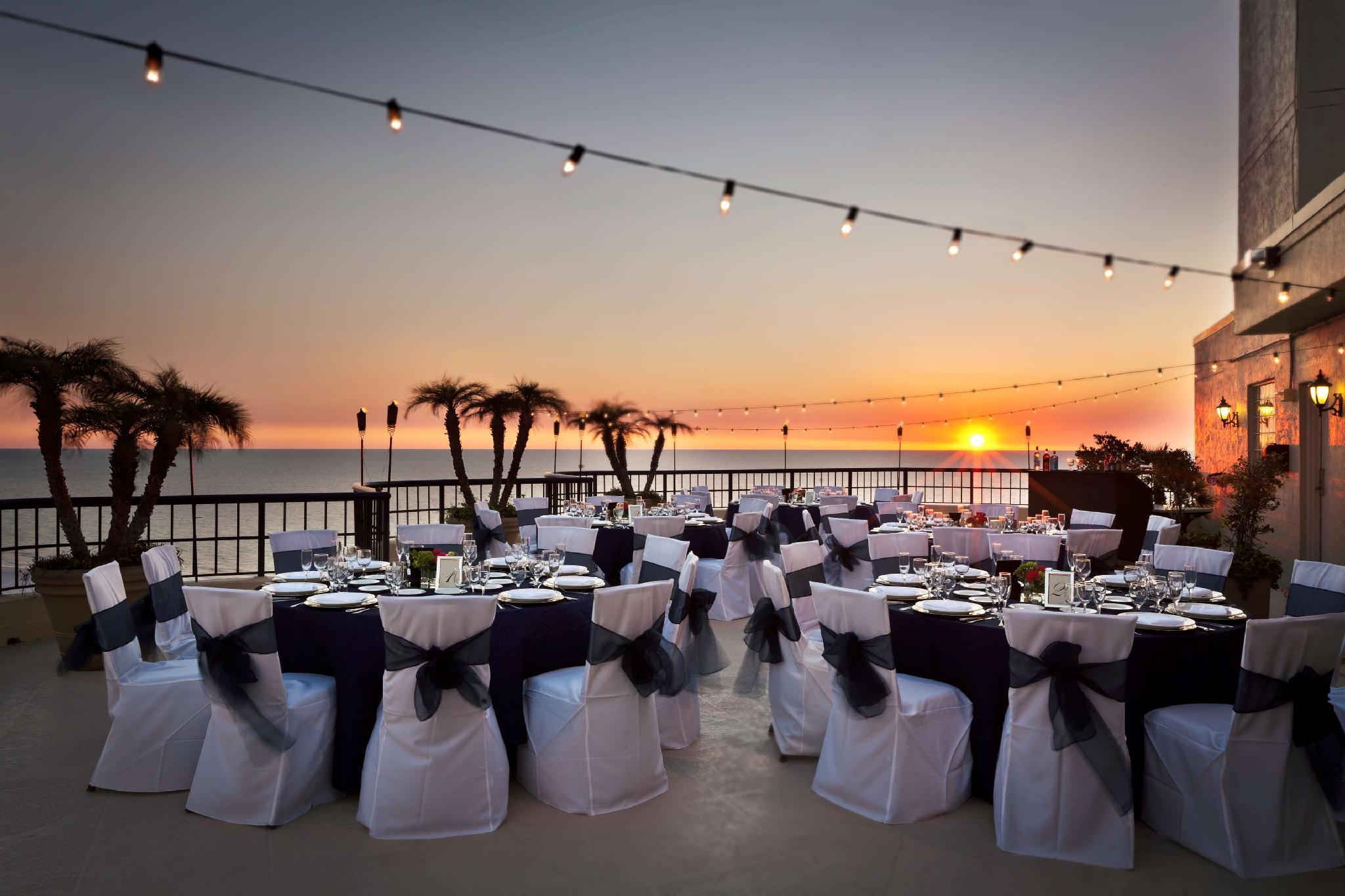 Hilton Marco Island Beach Resort And Spa Restaurant photo
