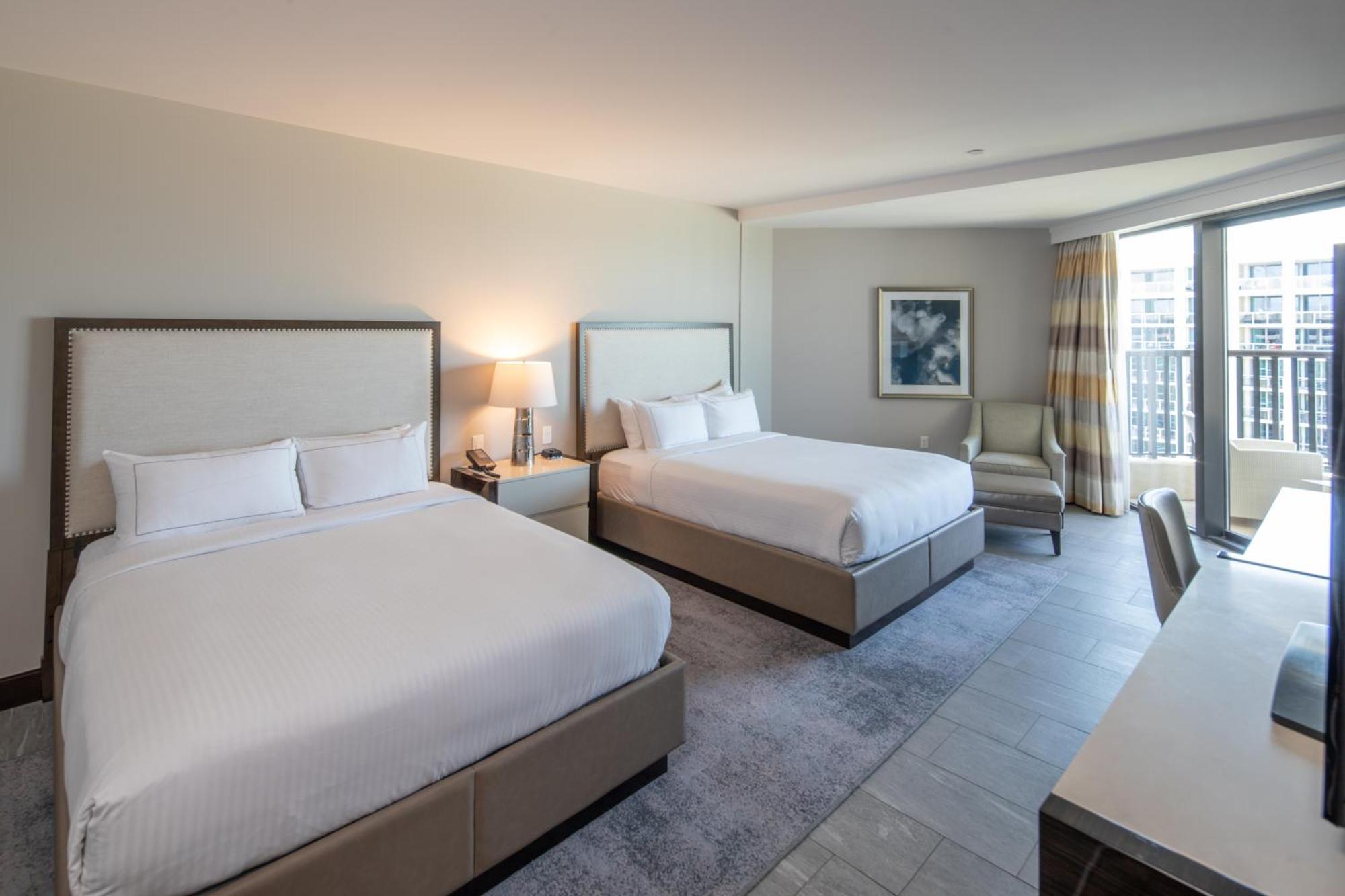 Hilton Marco Island Beach Resort And Spa Exterior photo